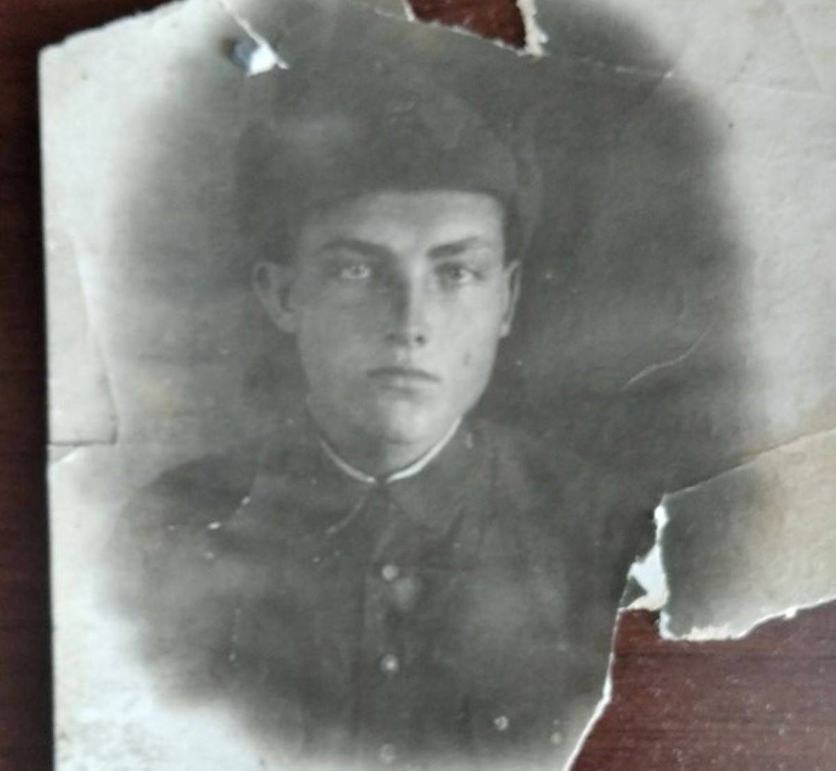 Роман Феноберцев пропал без вести 29 апреля 1942 года в Старорусском районе.