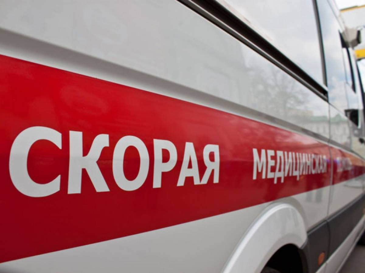 20-летний молодой человек с политравмой доставлен бригадой скорой медицинской помощи в Новгородскую областную клиническую больницу