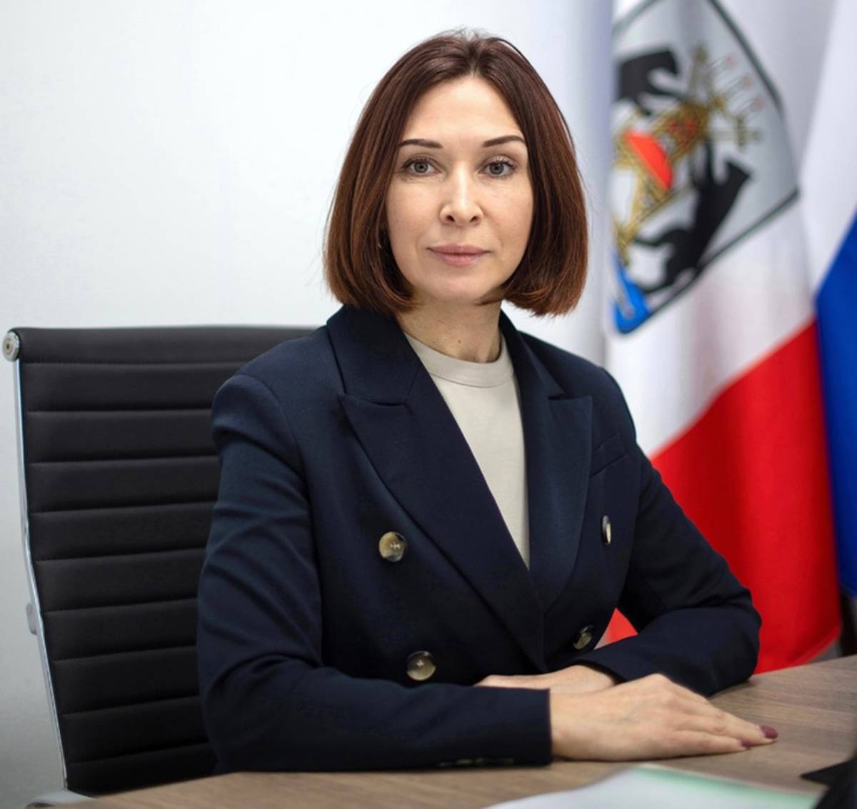 С 2021 года Комарова занимала должность заместителя главы администрации Старорусского муниципального района.