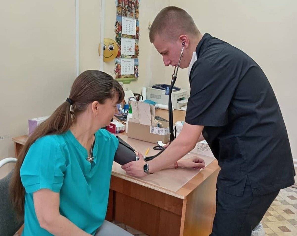 Почти все выпускники медколледжей и Новгородского университета будут трудоустроены по специальностям сестринское и лечебное дело.