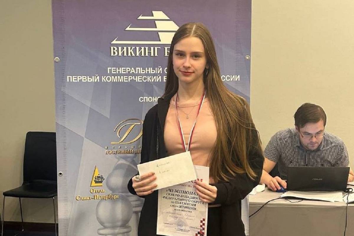 Евгения Сатановская выиграла соревнования и по классическим, и по быстрым шахматам.