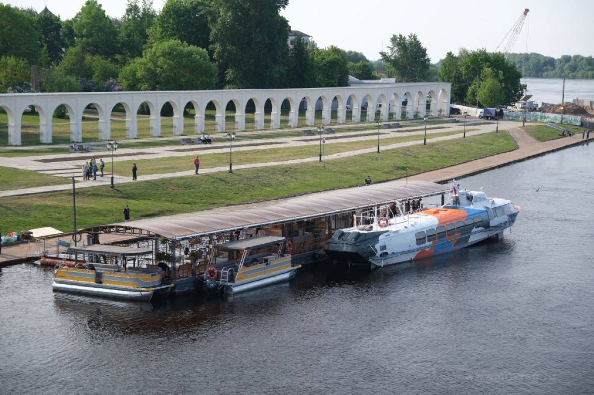 Теплоходы по регулярному водному маршруту через Ильмень будут курсировать по пятницам, субботам и воскресеньям.
