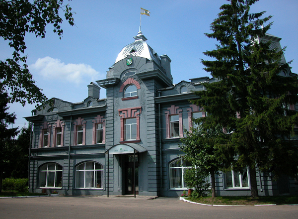 Здание районной администрации, бывший особняк Ивана Курженкова Фото из архива «НВ»