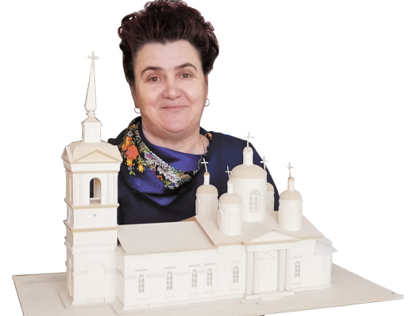 Библиотекарь Мария Гусева надеется, что храм в Менюше удастся восстановить