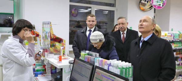 По мнению Владимира Путина, необходим жёсткий контроль системы распределения льготных лекарств