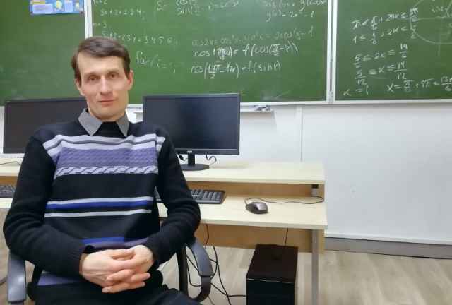 В Любытинской школе Евгений Костюченко нашёл своё призвание.