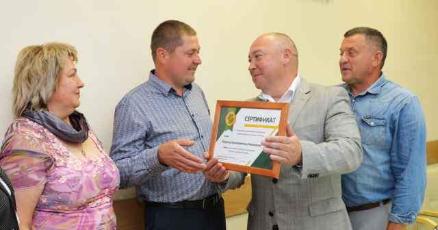 100-й сертификат сельской ипотеки получил фермер Константин Пиреев