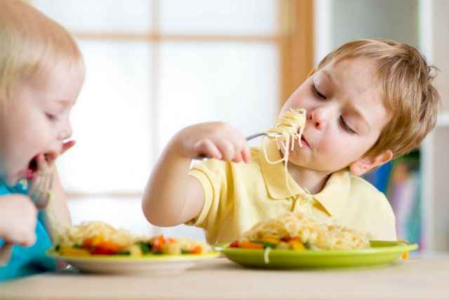 Как формировать у ребёнка привычку к здоровой еде?