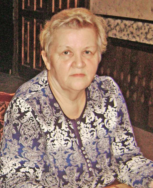 Светлана Леонидовна Ромадинова — учитель с более чем 40-летним стажем работы.