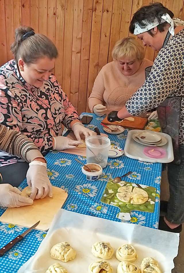 В Зимогорском ДК научат печь и баранки, и пироги.