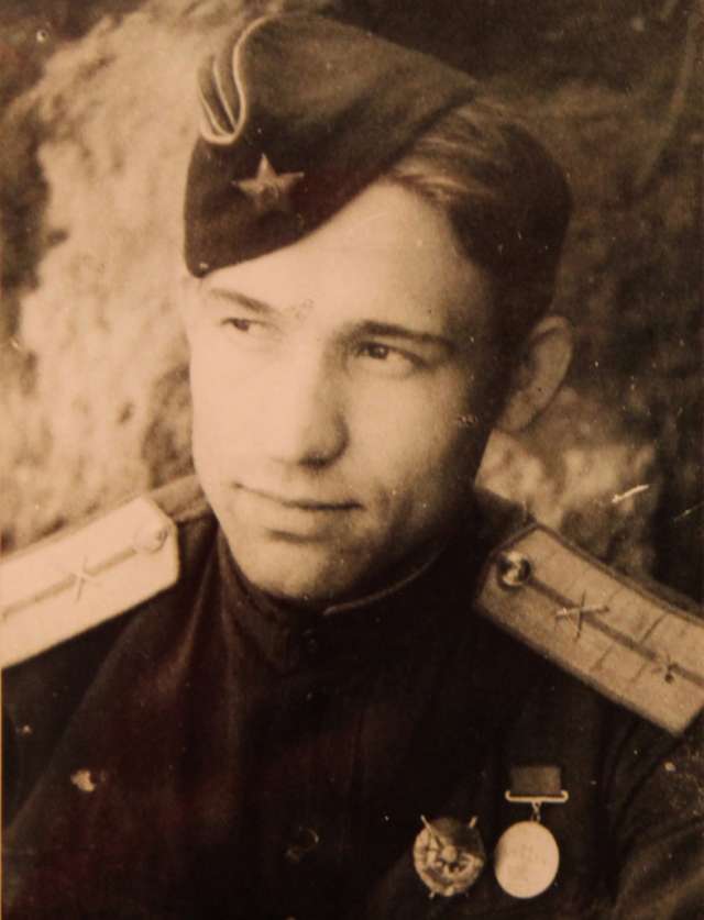 Младший лейтенант Василий Филимоненко. 1943 год. Фото из личного архива