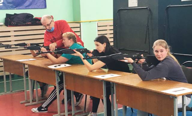 В перечень соревнований на выполнение норм ГТО  включена и стрельба из пневматической винтовки.