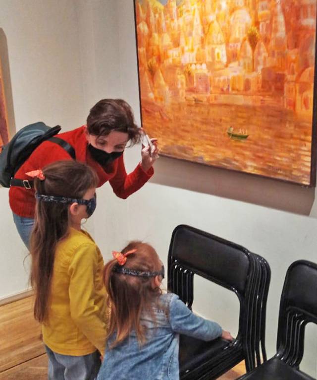 Знакомство с искусством лучше начинать в раннем детстве.