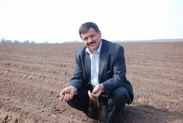Иван ПИРЕЕВ убеждён, что поддержка сельхозпроизводителей – залог продовольственной безопасности страны.