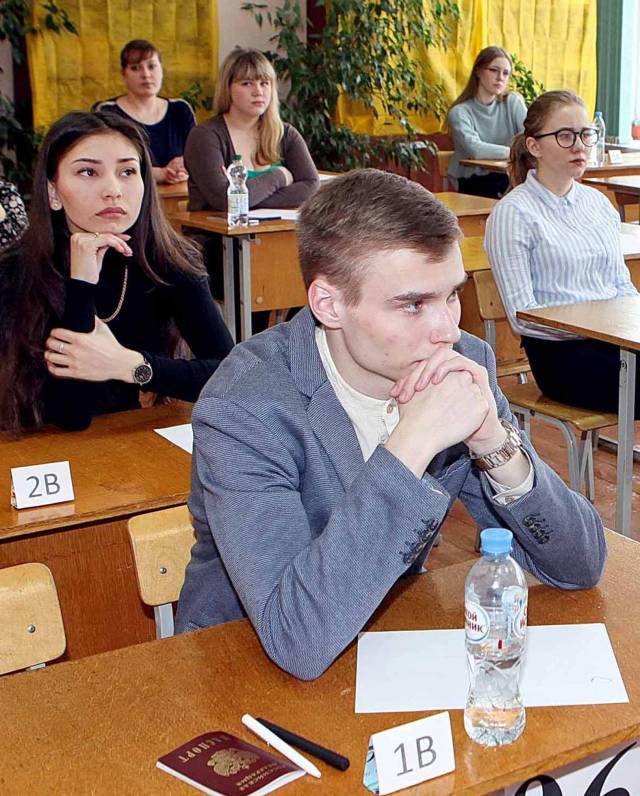 2593 выпускника области примут участие в сдаче Единого государственного экзамена.