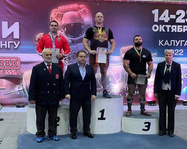 Тимур Федотов стал первым в категории до 105 кг.