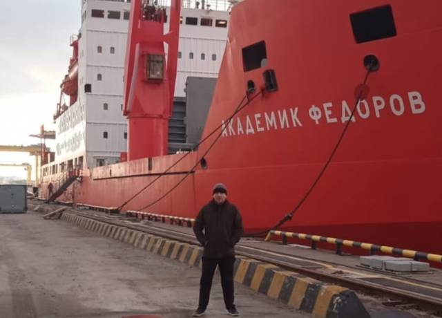 Юрий Семёнов 15 ноября 2022 года перед отходом судна «Академик Фёдоров».
