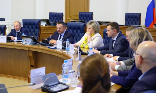 В расширенном заседании регионального УФНС приняли участие губернатор Андрей Никитин и сенатор РФ Елена Писарева.