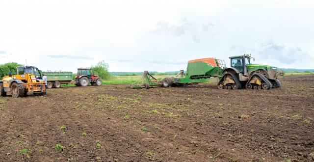 Более 1 млрд рублей направят в 2023 году на поддержку сельского хозяйства и программу развития сельских территорий в Новгородской области.