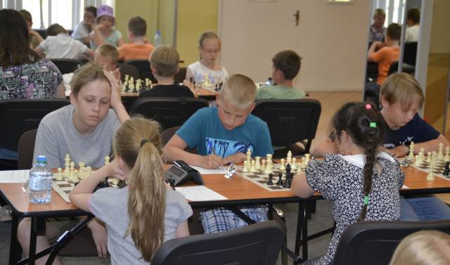 Большую часть участников шахматного фестиваля составляют хозяева соревнований.