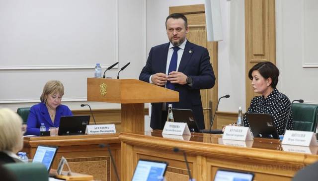 Андрей Никитин на парламентских слушаниях в Совете Федерации.