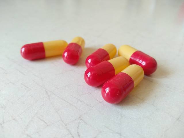 Почему самостоятельный приём антибиотиков подрывает здоровье человека?