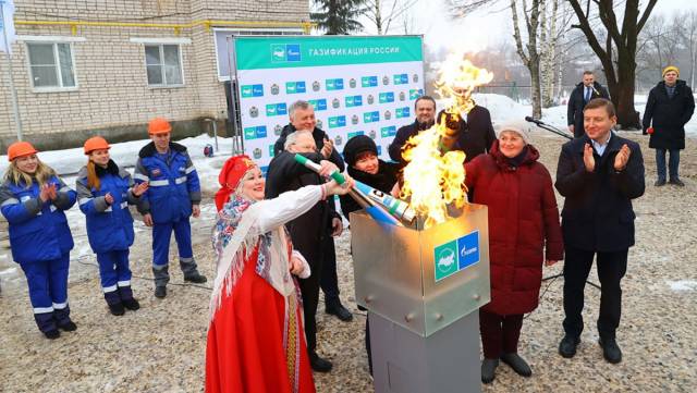 Пуск газопровода в Мошенском позволил подключить к современной котельной среднюю школу, три учреждения дополнительного образования и четыре многоквартирных дома.