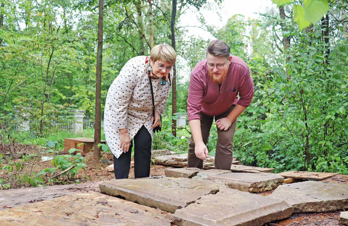 Хотя у Галины Лукавецкой интерес фамильный, а у Ильи Мельникова — научный, дело у них общее.