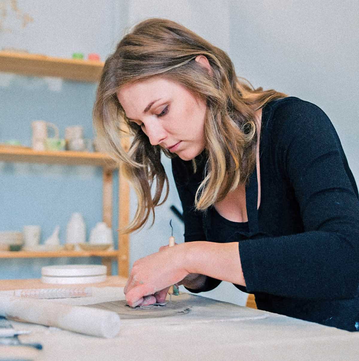 Заказы Виктория получает из разных городов страны.