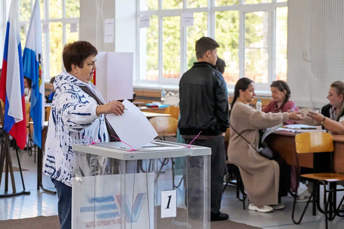 В Новгородской области в дни голосования работали 520 избирательных участков.