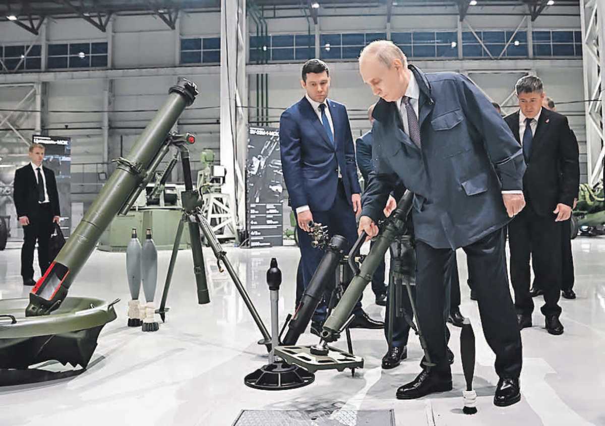 Владимир Путин оценил то, насколько бойцу на СВО легко будет подхватить новый миномет и сменить свою