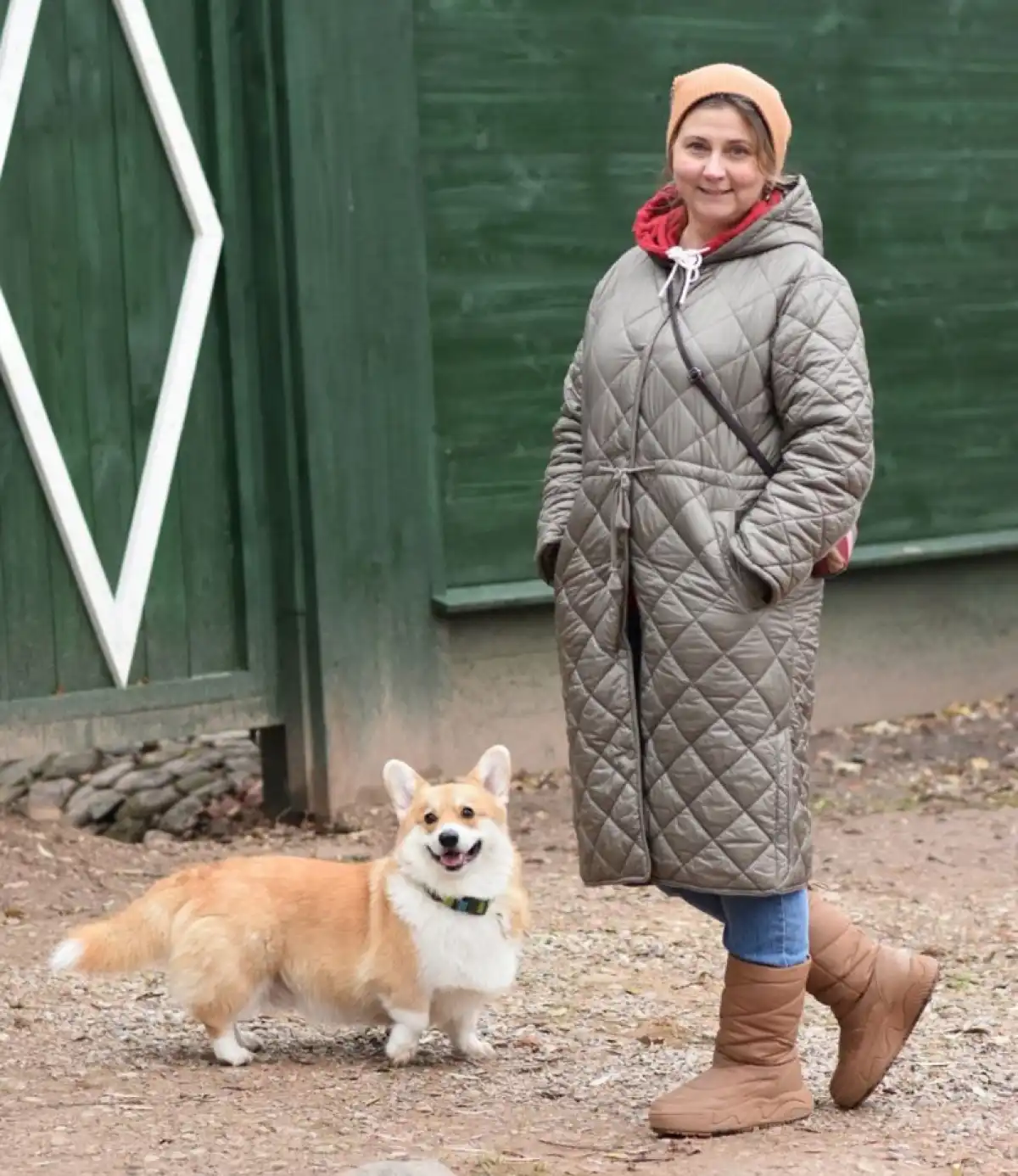 А вообще, мы с Ватсоном хотим, чтобы везде было дог-френдли,  то есть чтобы люди были готовы принима