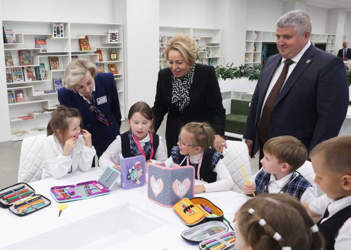 Под крылом Феникса