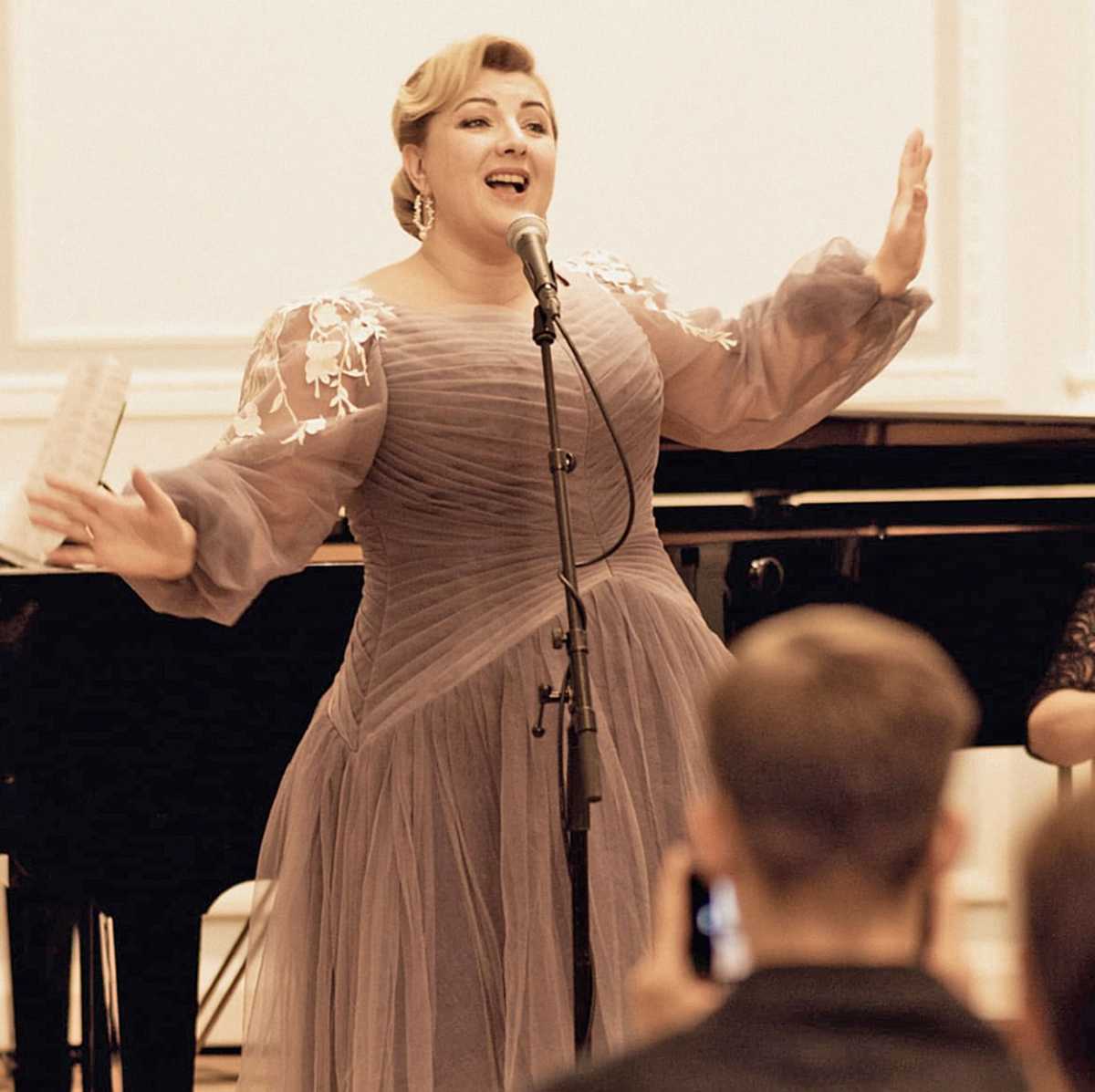 Сразу после переезда в Великий Новгород, Ирина влилась в творческий поток.