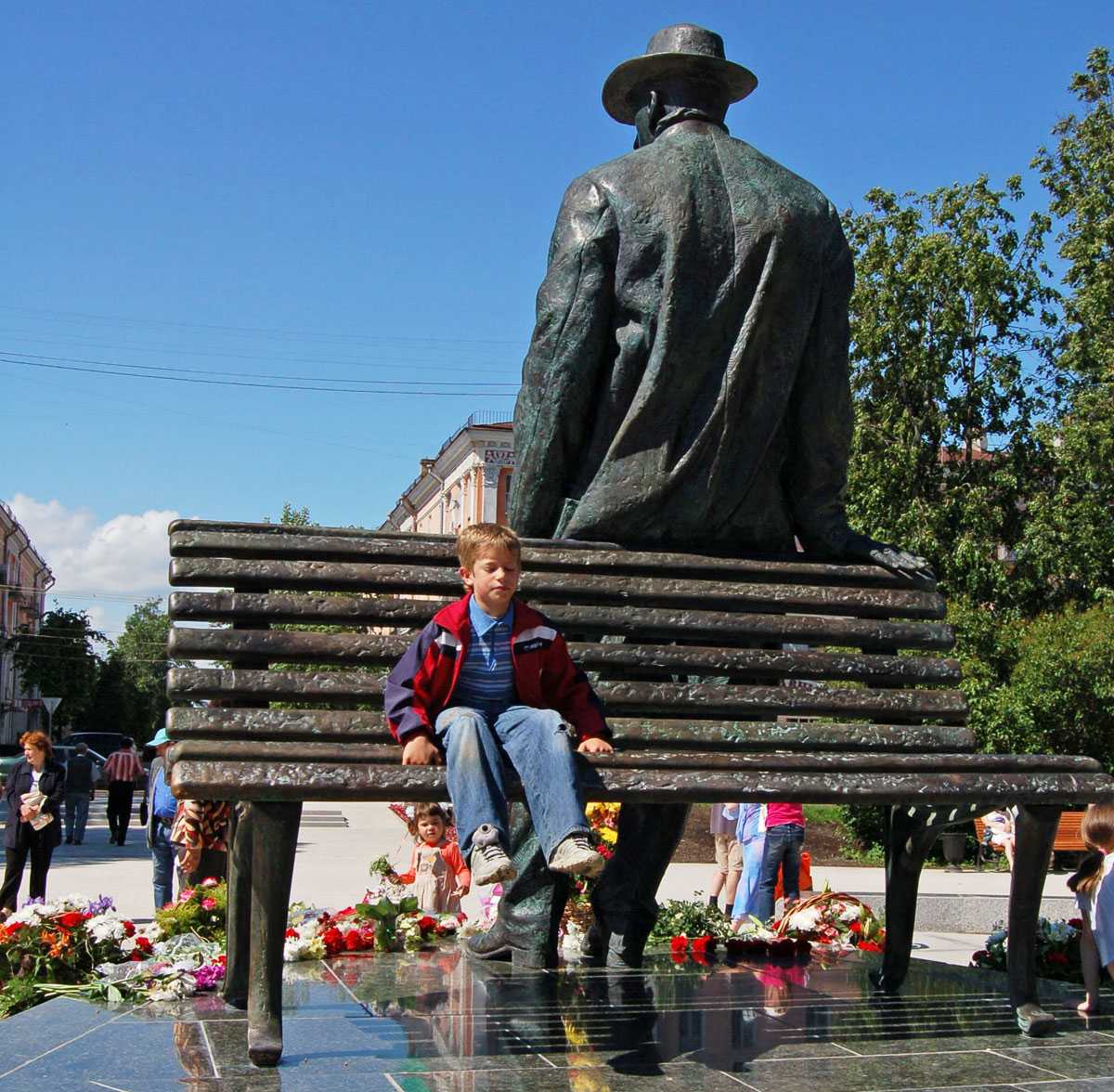 Царь, музыкант и девушка