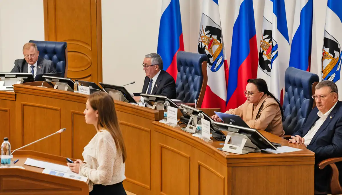 Министр спорта Кристина Михайлова рассказала депутатам областной Думы о развитии спортивной инфрастр