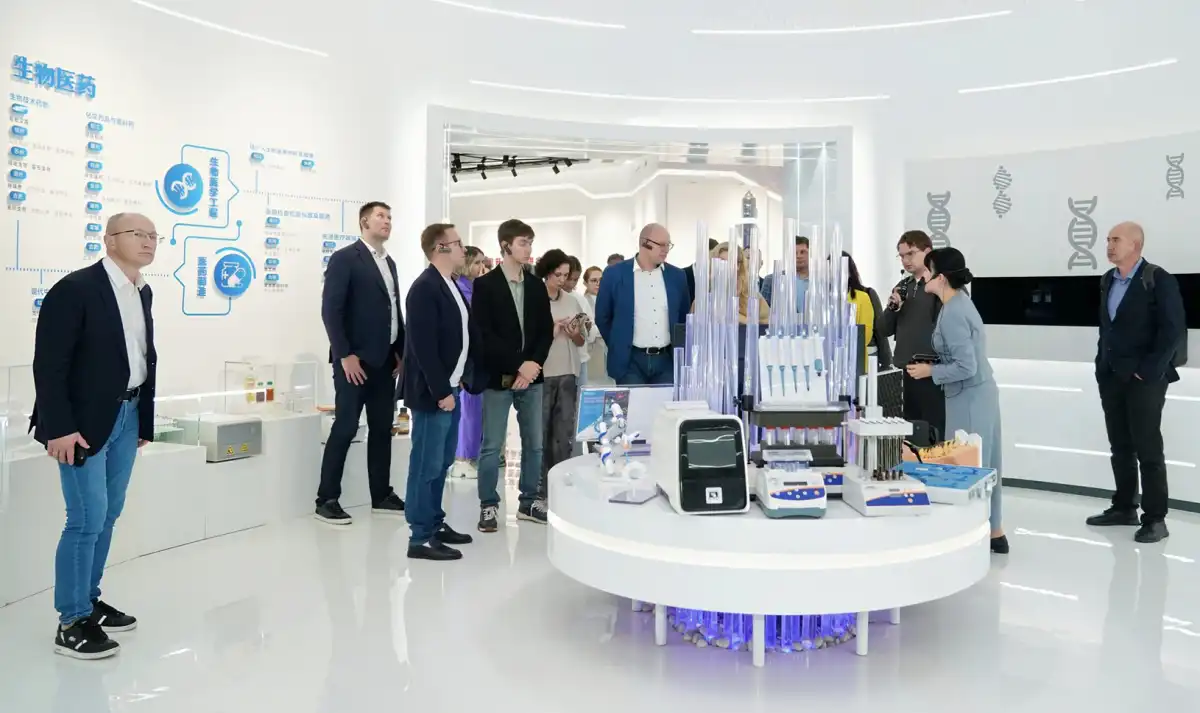 В состав делегации региона вошли представители восьми новгородских компаний.