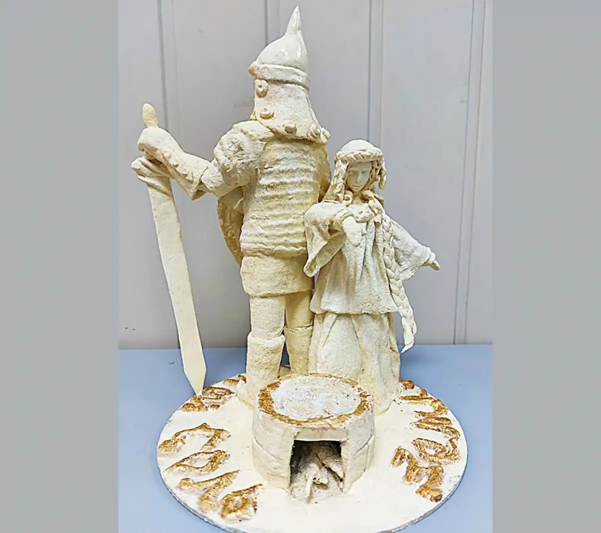 Работа «Соль земли русской» из Старой Руссы передана в дар московскому Музею ватной игрушки.