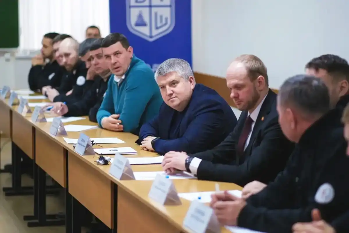 Глава региона заверил, что готов поддержать инициативы участников программы «СВОи Герои 53».