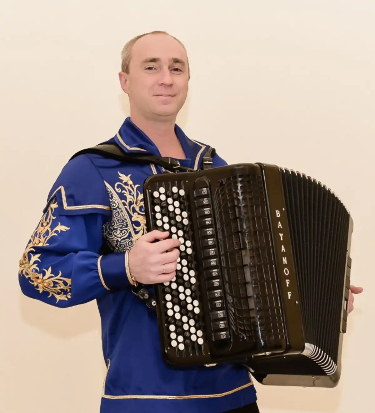 Александр Малофеев уверен, что на баяне можно исполнять  любые композиции — и народные, и классические.