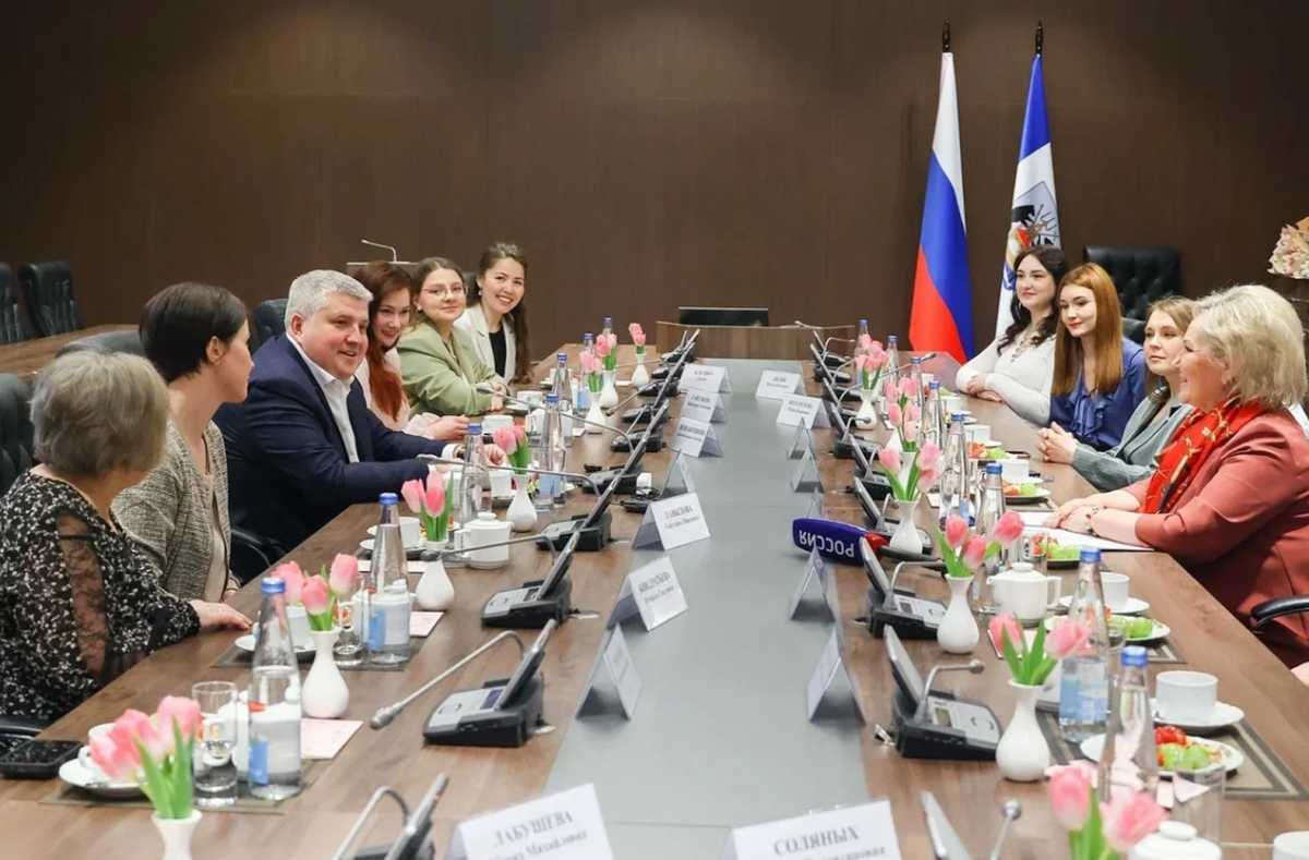 Ах, женщины, вы — вдохновенье!