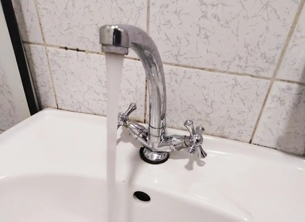 Обновлённые правила расчёта платы должны стимулировать владельцев жилья устанавливать счётчики на воду.