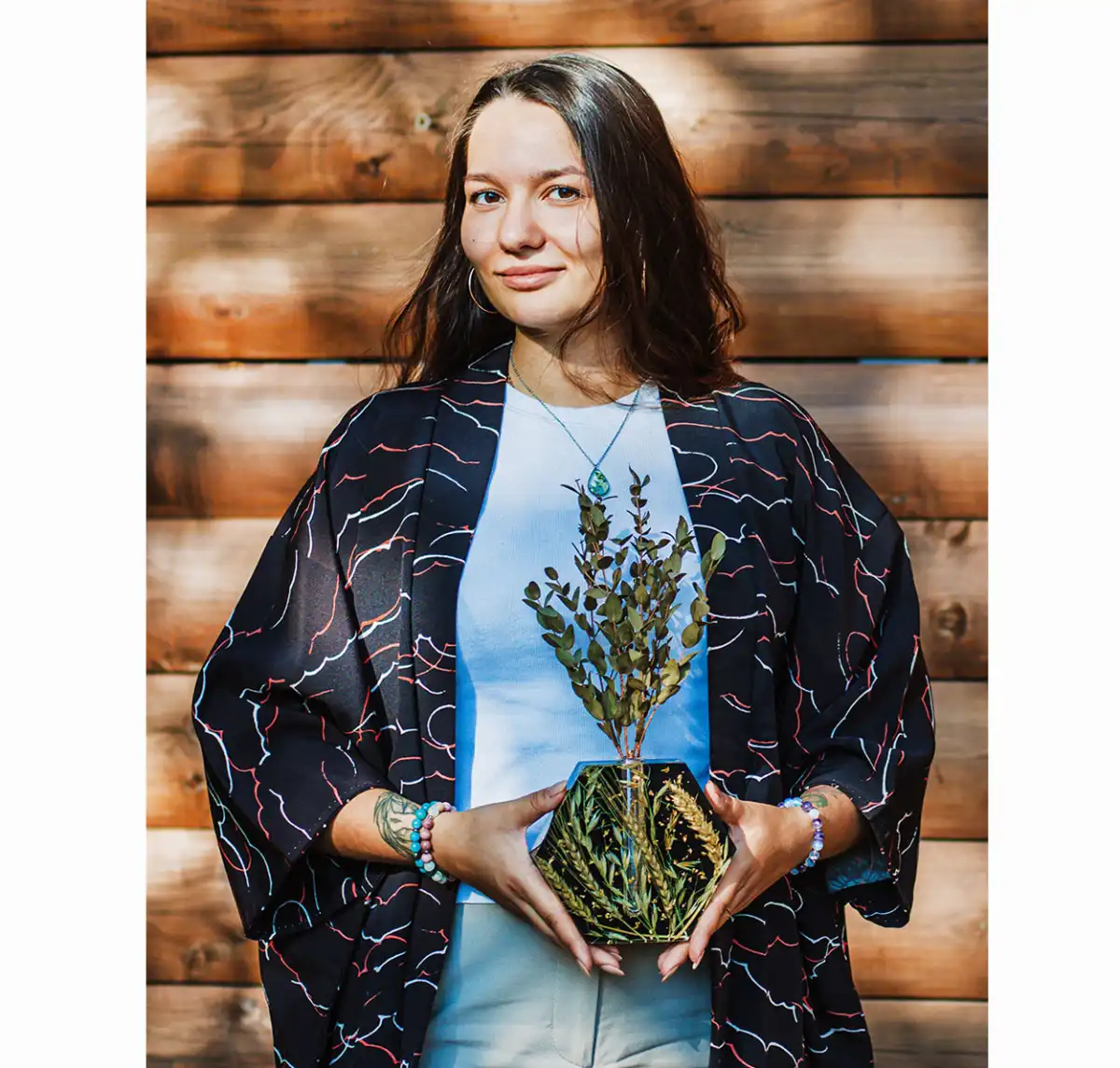 Помимо бижутерии, Владилена делает интерьерные композиции.