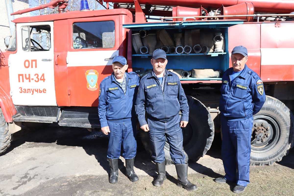 Всегда готовы выехать на вызов водитель, боец и начальник поста.