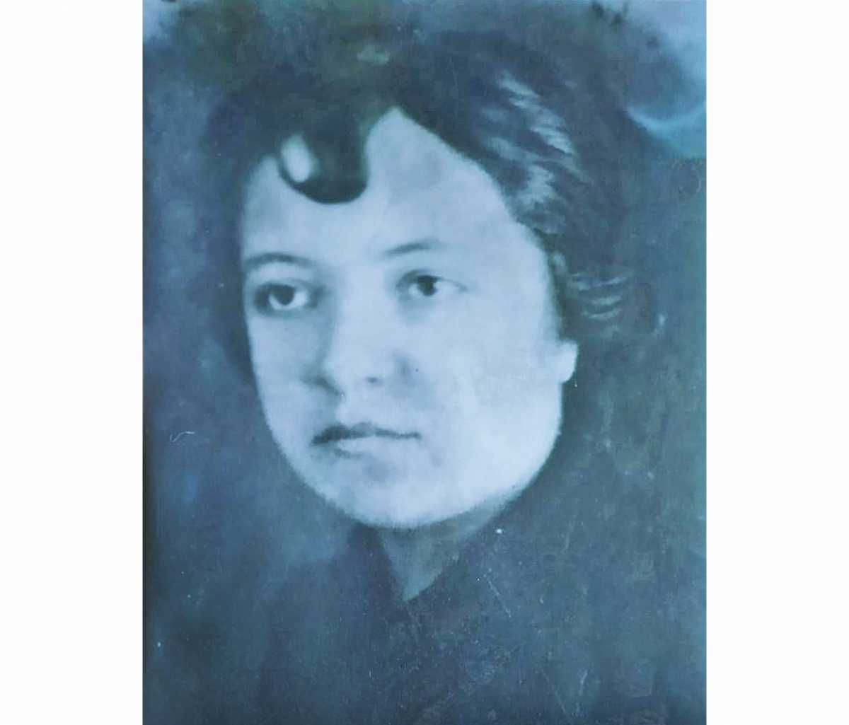 Орешко Софья Васильевна в 1941 году ушла на фронт в 18 лет. Пропала без вести.