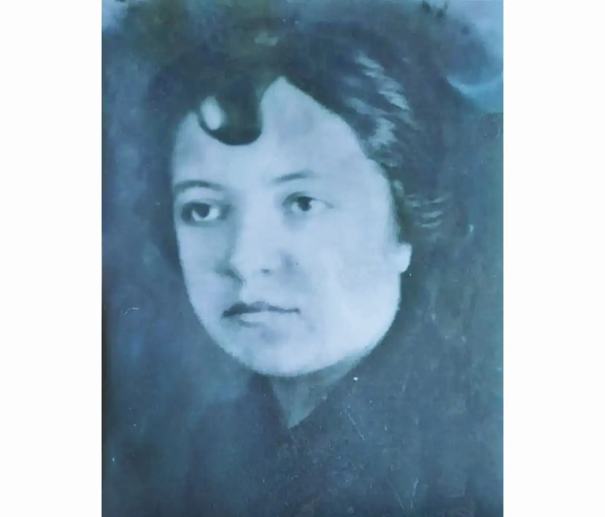 Орешко Софья Васильевна в 1941 году ушла на фронт в 18 лет. Пропала без вести.