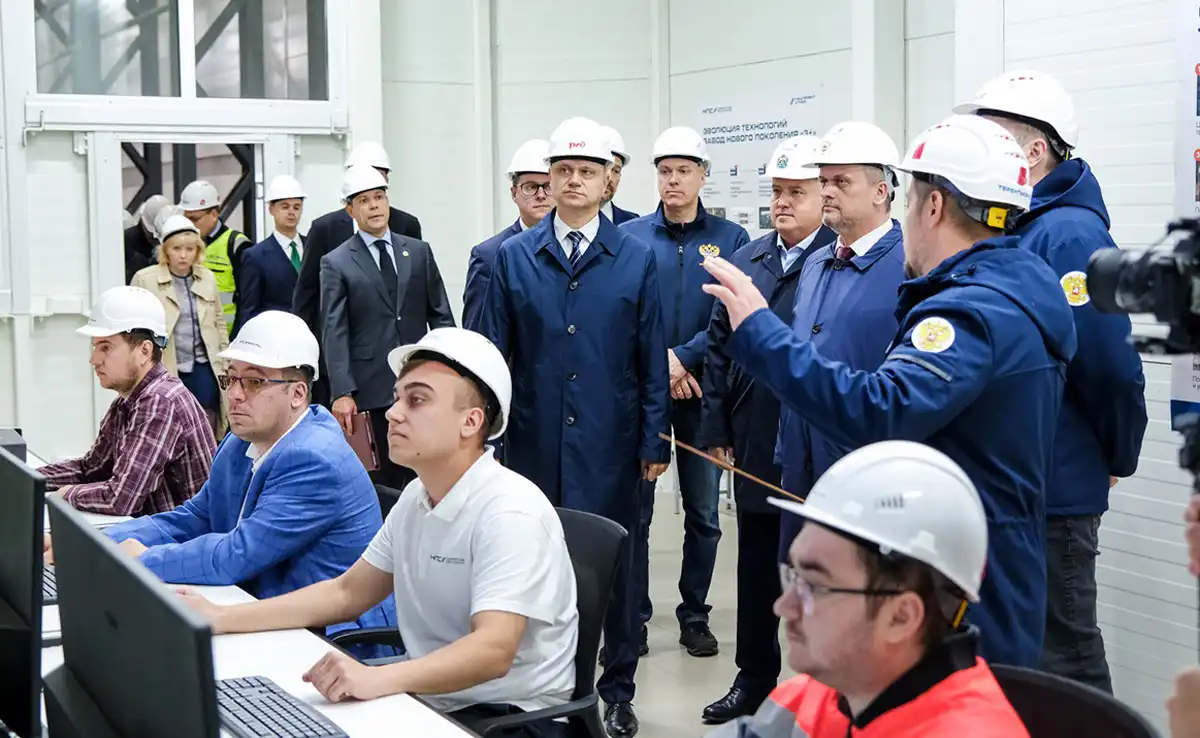В Великом Новгороде запустили завод по серийному производству плит для высокоскоростной магистрали Москва — Санкт-Петербург.