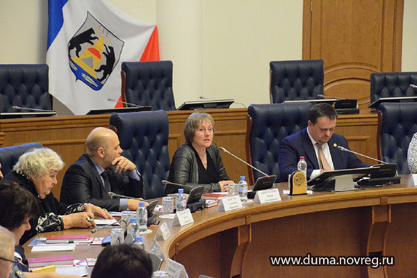 У региональной Общественной палаты новый руководитель — Оксана Александрова (в центре)