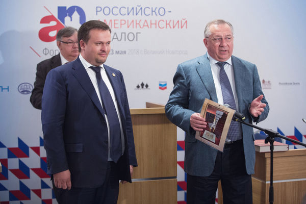 Президент ПАО «Транснефть» Николай Токарев обещал Андрею Никитину помощь в реализации социальных проектов
