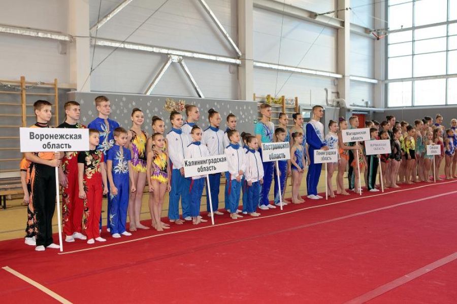 Лучшие моменты Всероссийских соревнований по спортивной акробатике «Никольские пируэты»